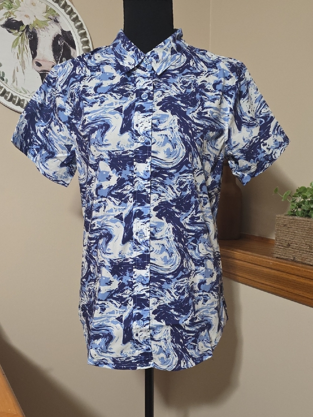 Wildfang Blue Swirl Short Sleeve Button-Down Shirt